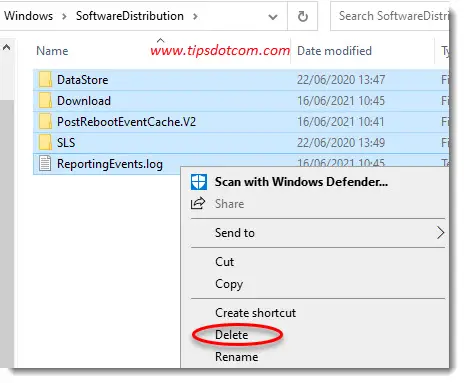 Delete everything in the softwaredistribution folder Delete everything in the softwaredistribution folder